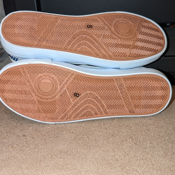 Aldi Gear slip on sneakers, size 8 - Picture 7 of 9